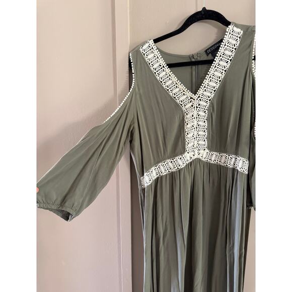 Design 365 Dresses & Skirts - Design 365 Maxi Dress with Shoulder Cut Out Green women’s long sleeve SZ L